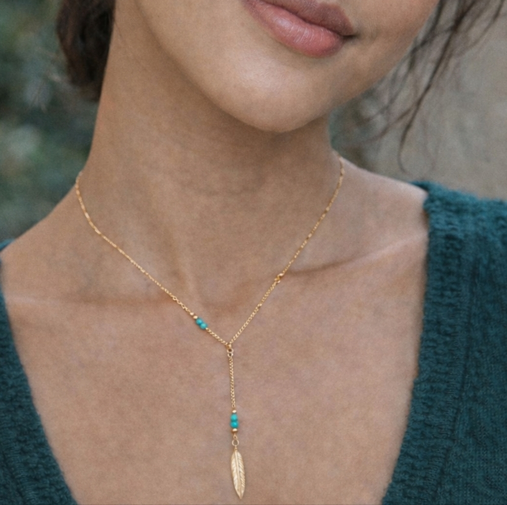 Last 1!! NEW 🌟 Boho Golden Necklace with a Feather Pendant